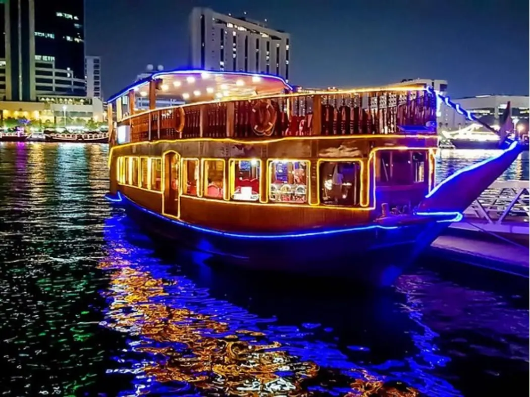Dubai Creek (Abra ride, dhow cruise)